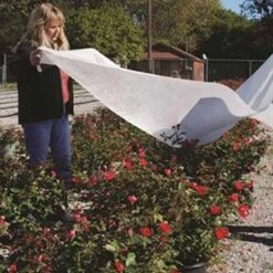 DeWitt Supreme Frost Cloth -Fresh Tree Shop Dewitt SupremePlantProtection Application